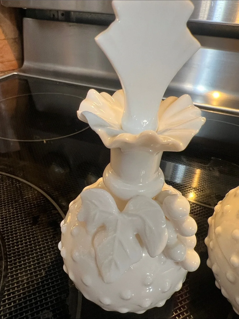 White Milk Ceramic Vanity Grape-Accent Decorative Set